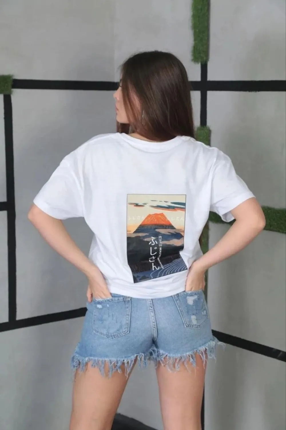 Kadın Bisiklet Yaka Baskılı Kısa kol Oversize T-Shirt- Beyaz