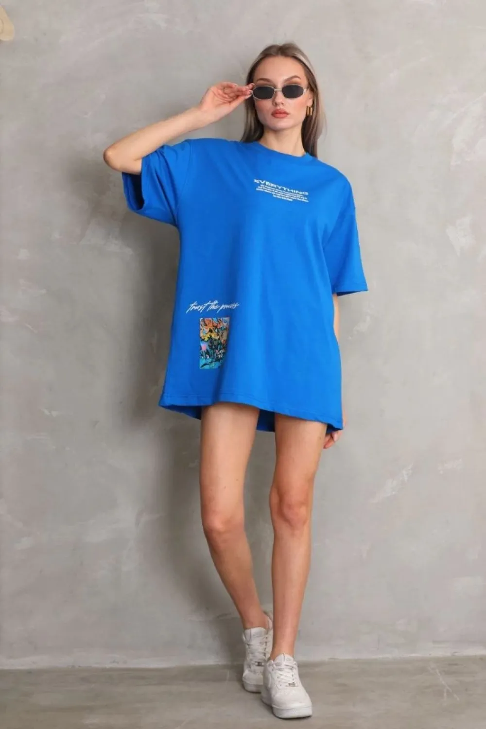 kadın Bisiklet Yaka Baskılı Oversize T-Shirt - Mavi