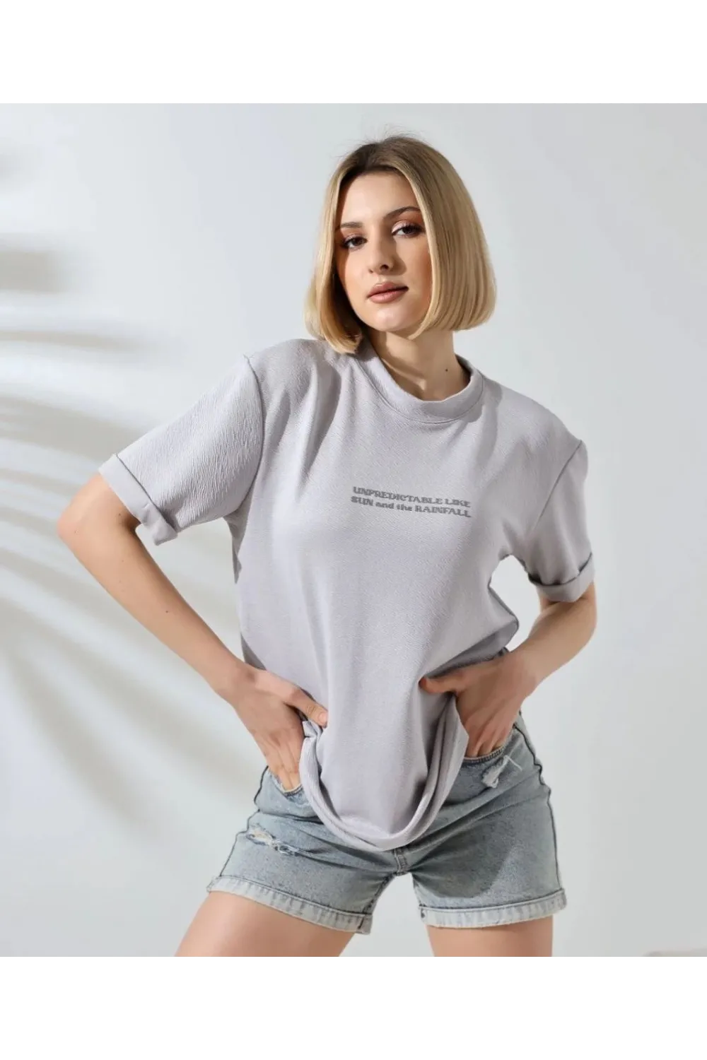 Kadın Bisiklet Yaka Baskılı Slim Fit T-Shirt - Boyalı Gri