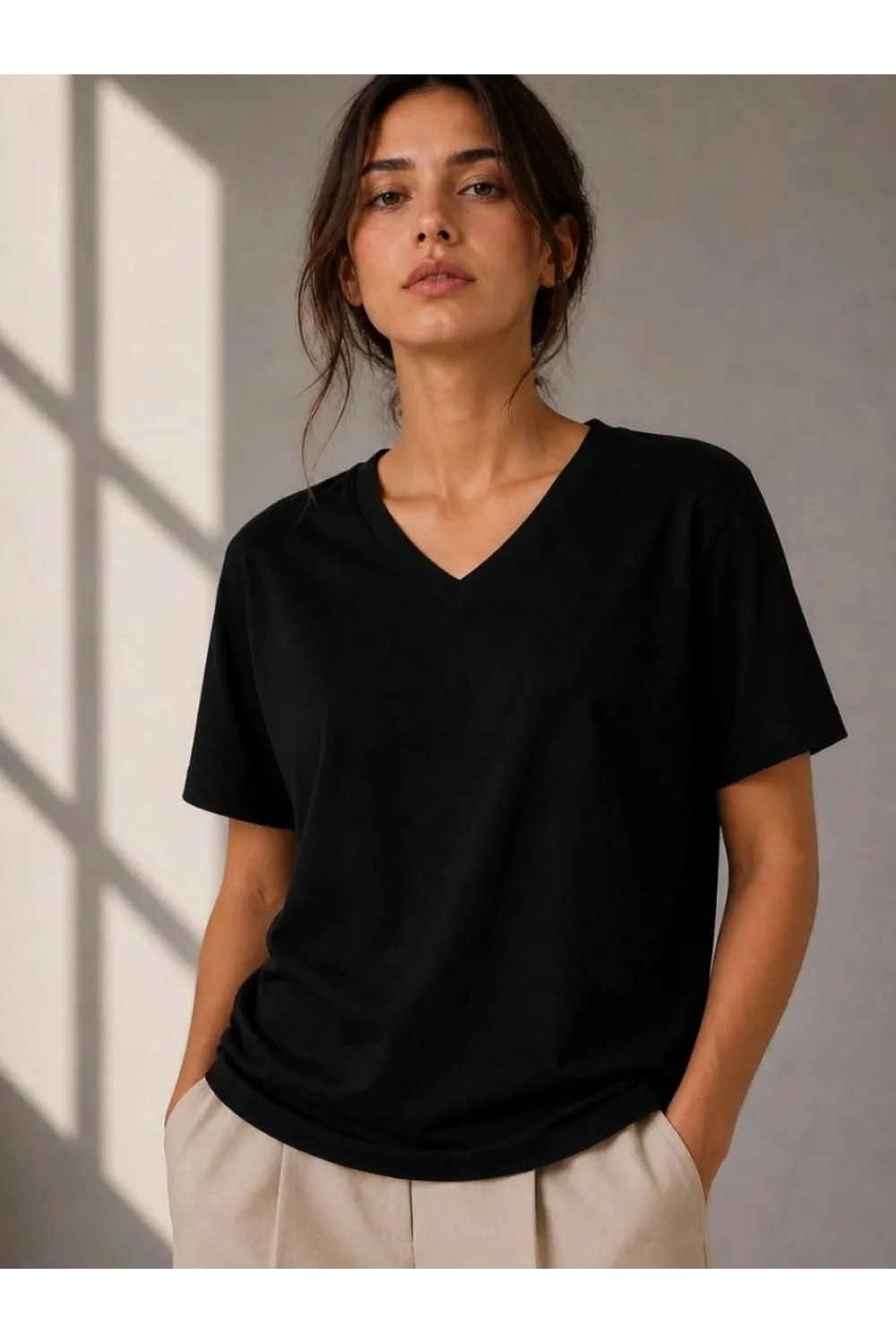 Kadın V Yaka Basic Tişört Kısa Kol Yazlık Regular Fit T-Shirt - Siyah