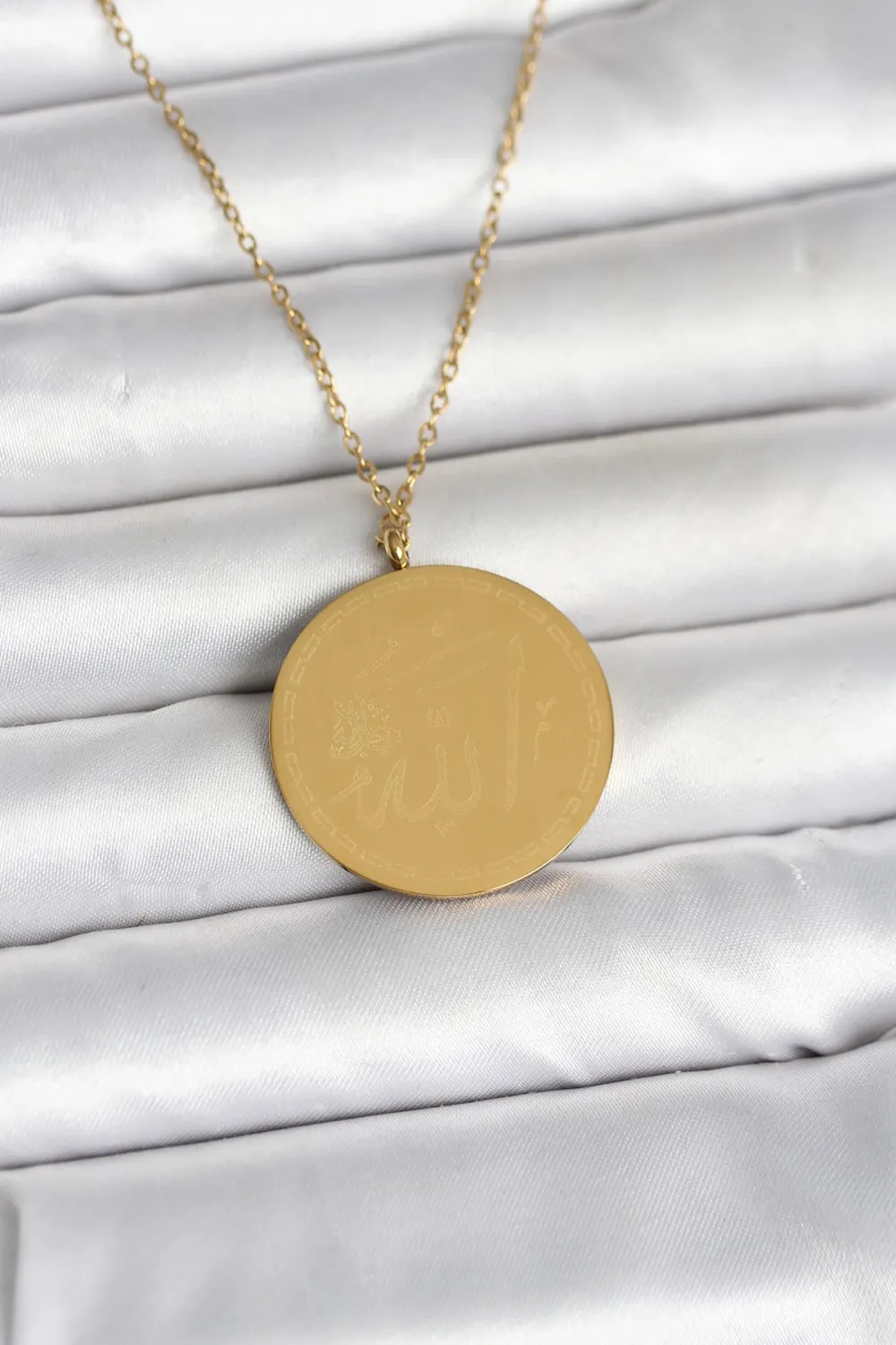 ietaks™ 316L Çelik Gold Renk Ayetel Kürsi ve Allah Yazılı Kolye