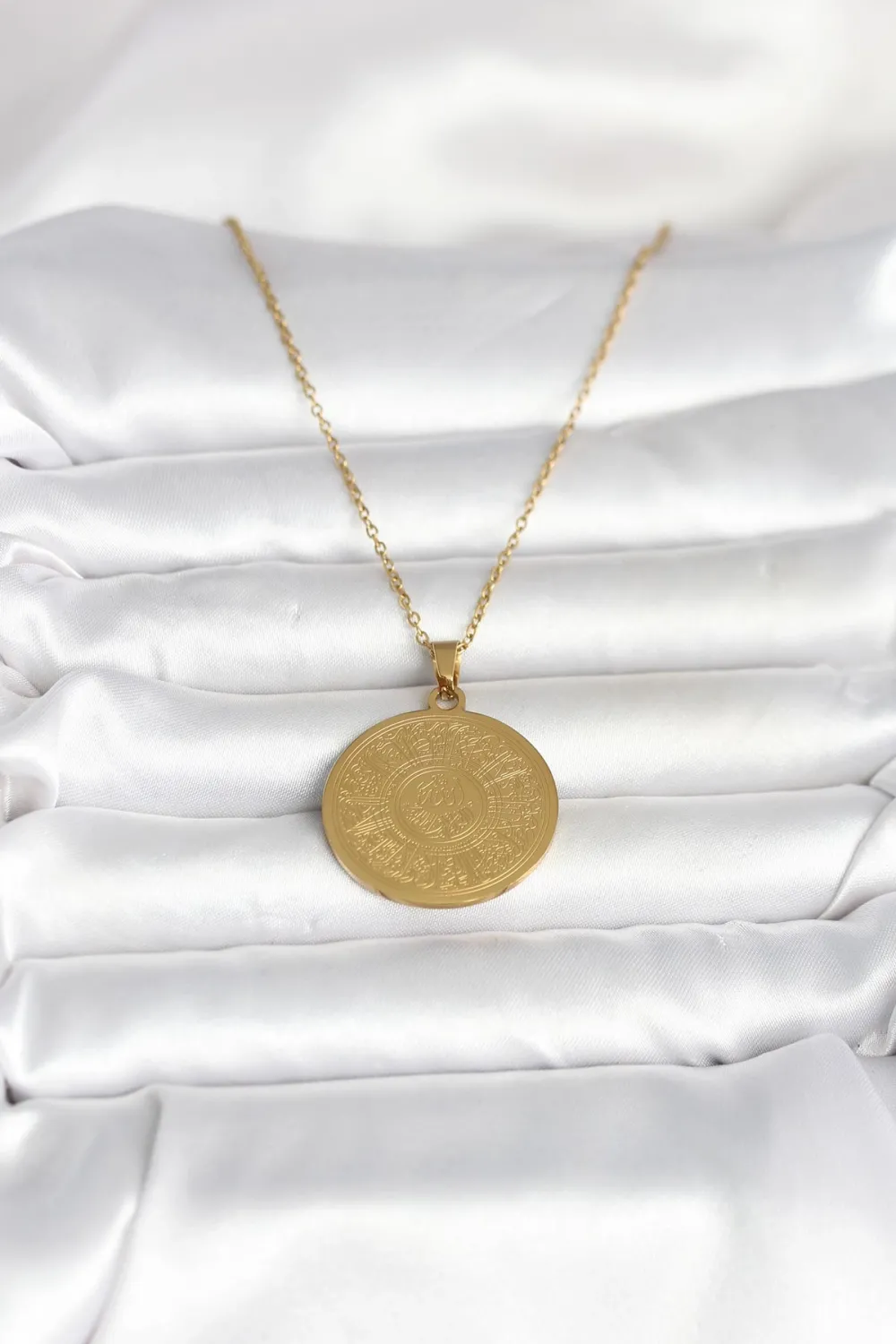 ietaks™ 316L Çelik Gold Renk Ayetel Kürsi Yazılı Kolye