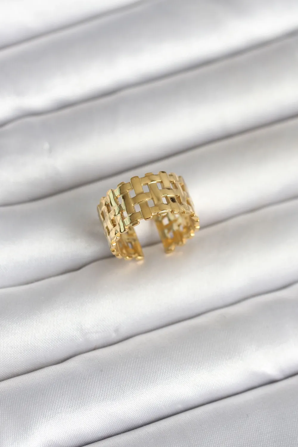 ietaks™ 316L Çelik Gold Renk Hasır Model Kadın Yüzük