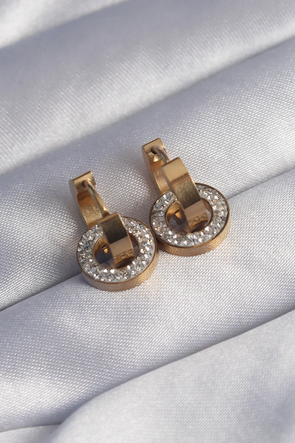 ietaks™ 316L Çelik Gold Renk Zirkon Taşlı İç İçe Geçmeli Oval Küpe