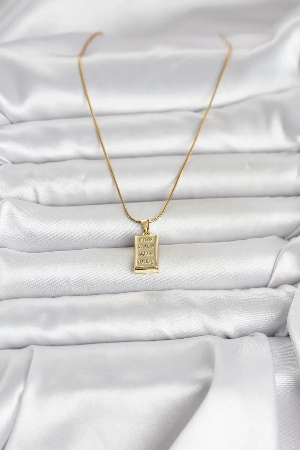 ietaks™ 316L Çelik Zincir Gold Renk Külçe Altın Model Kadın Kolye