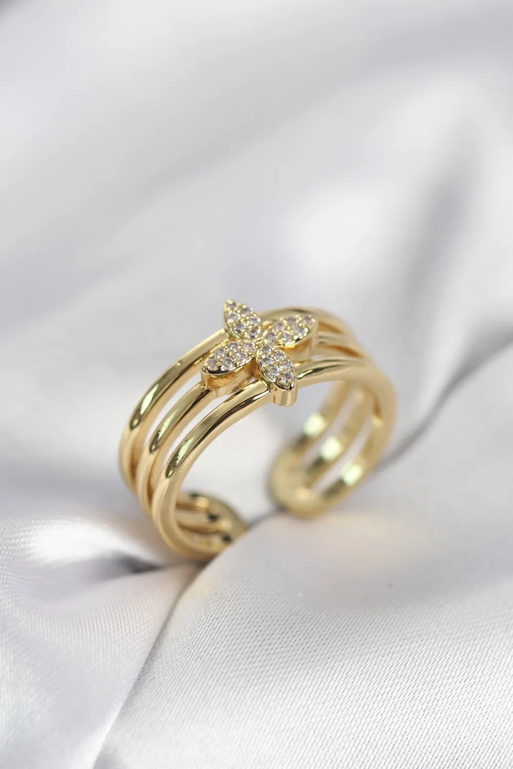 ietaks™ Gold Renk Zirkon Taşlı Yonca Model Kadın Yüzük