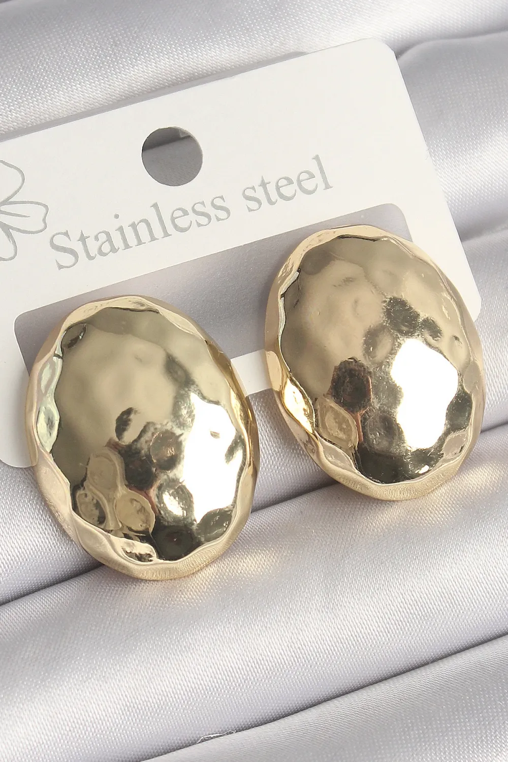 ietaks™ Pirinç Gold Renk İşlemeli Bombe Oval Model Kadın Küpe