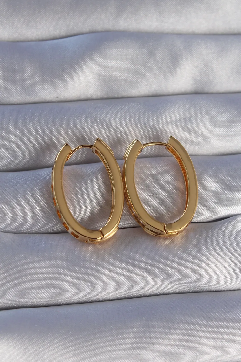 ietaks™ Pirinç Gold Renk Zirkon Taşlı Oval Model Küpe
