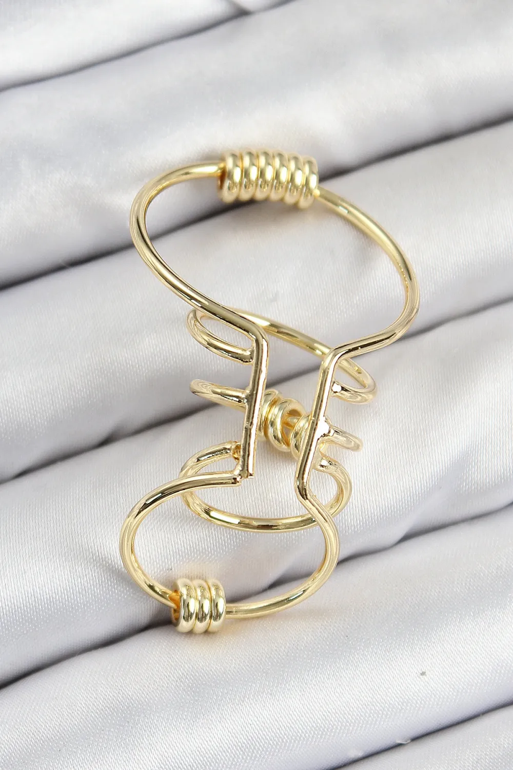 ietaks™ Pirinç Halkalı Model Gold Renk Kıkırdak Küpe
