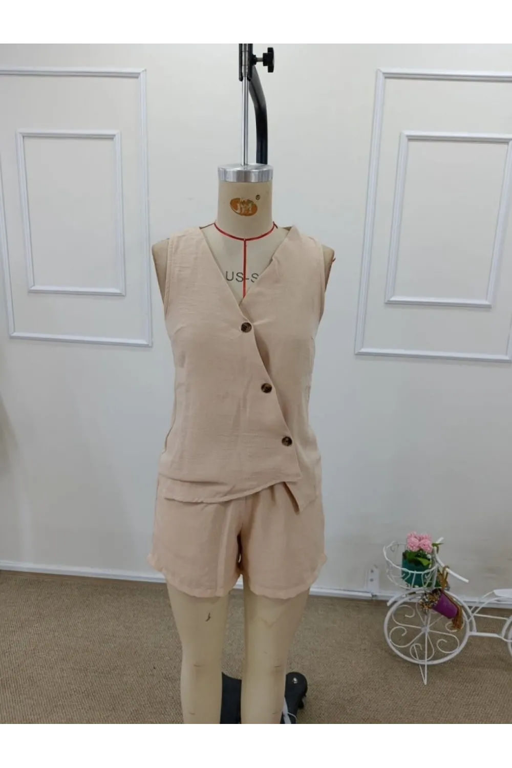 Kadın Askılı önü Düğmeli Asimetrik Detaylı Bluz Ve Astarlı Short Ikili Takım