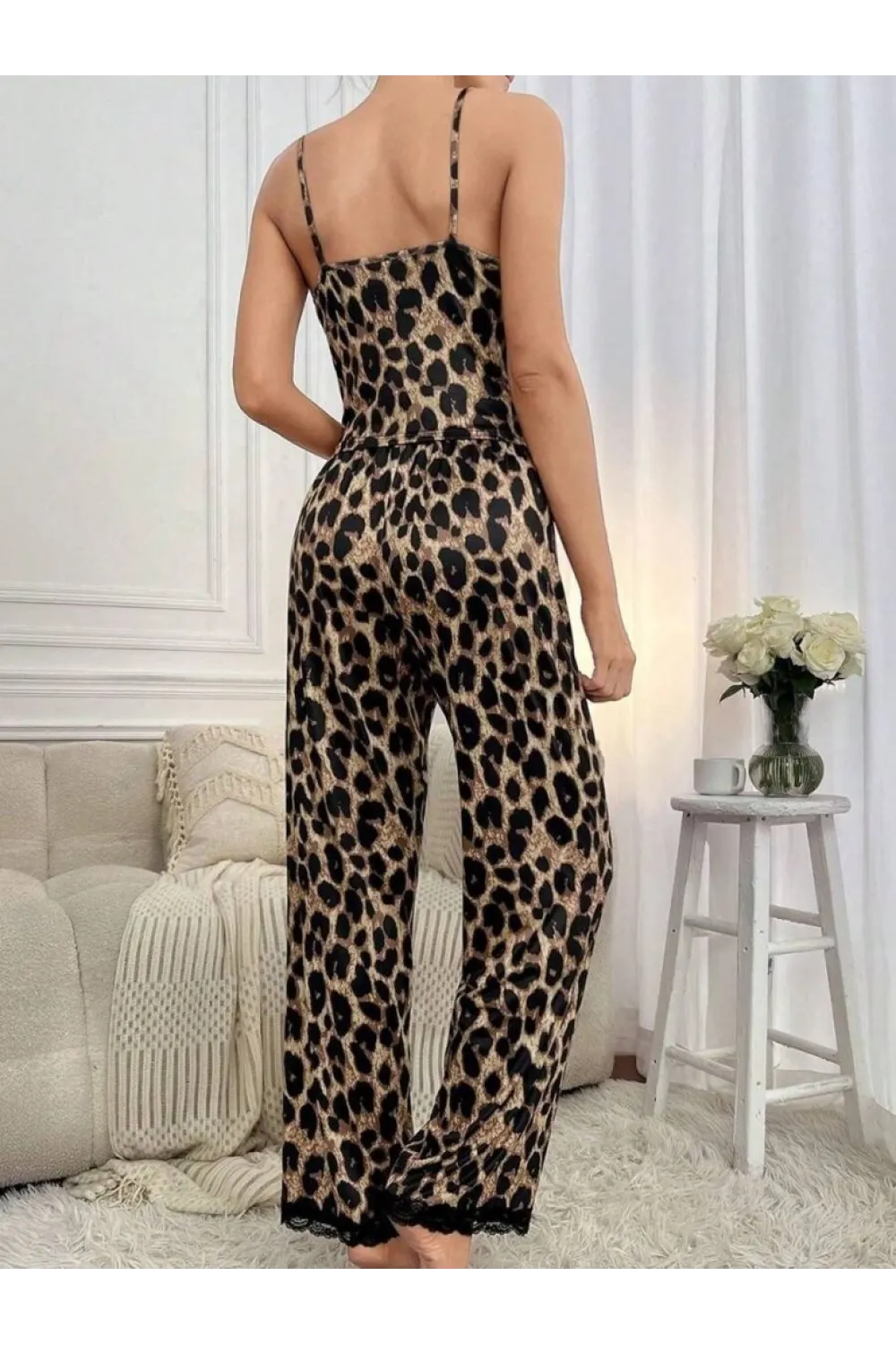Kadın Ip Askılı Yakası Dantelli Bluz Ve Pijama Sandy Ikili Takım