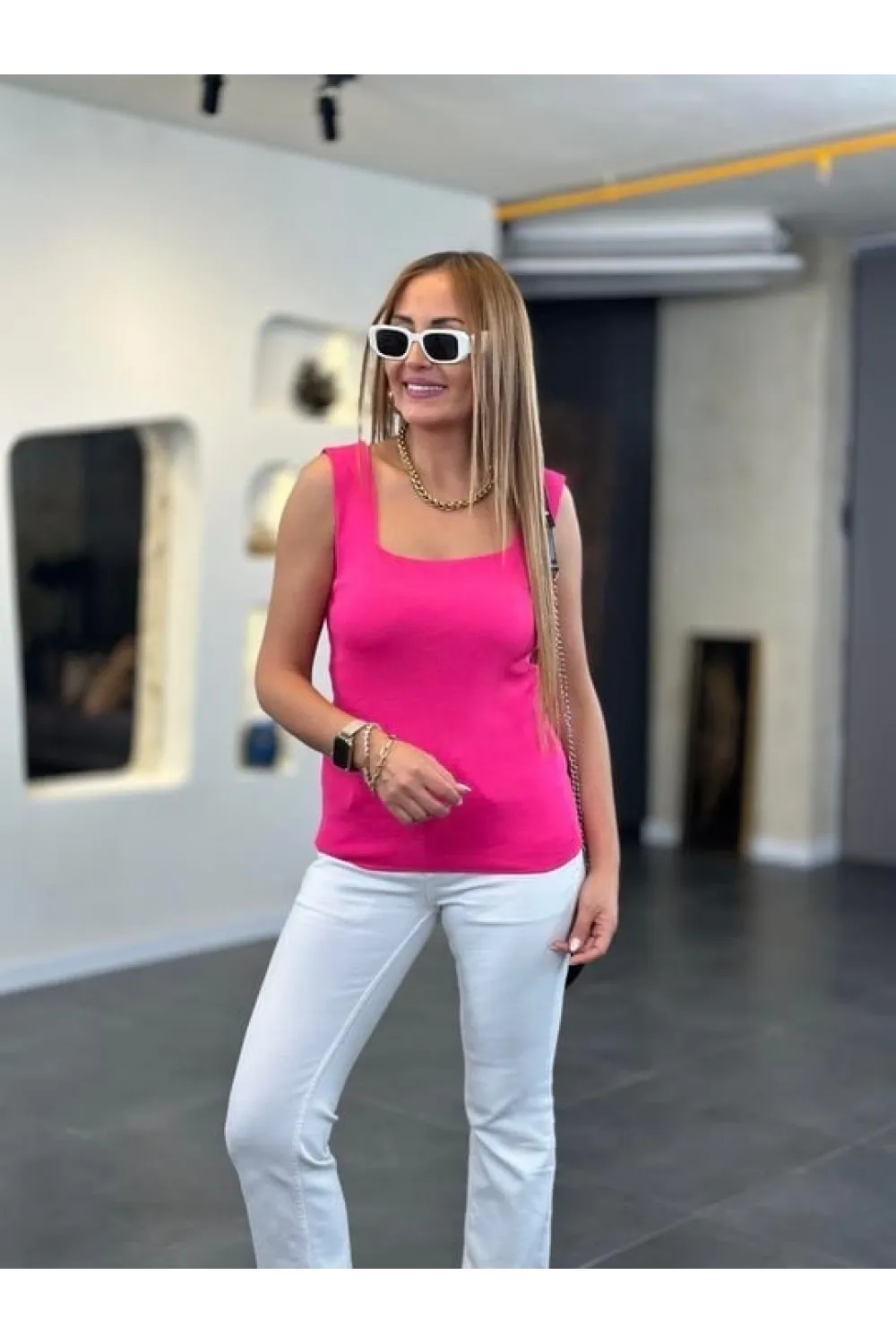 Kadın Kare Yaka Kalın Askılı Beyaz Triko Bluz
