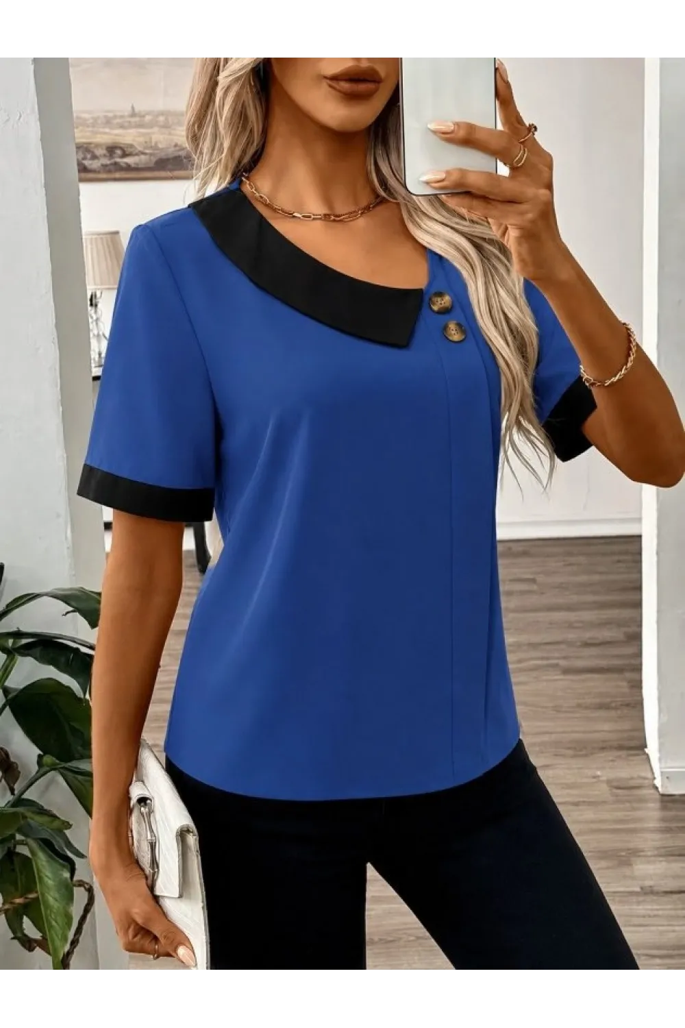 Kadın Kısa Kollu Asımetrik Yaka Detaylı Düğmeli Dubai Bluz