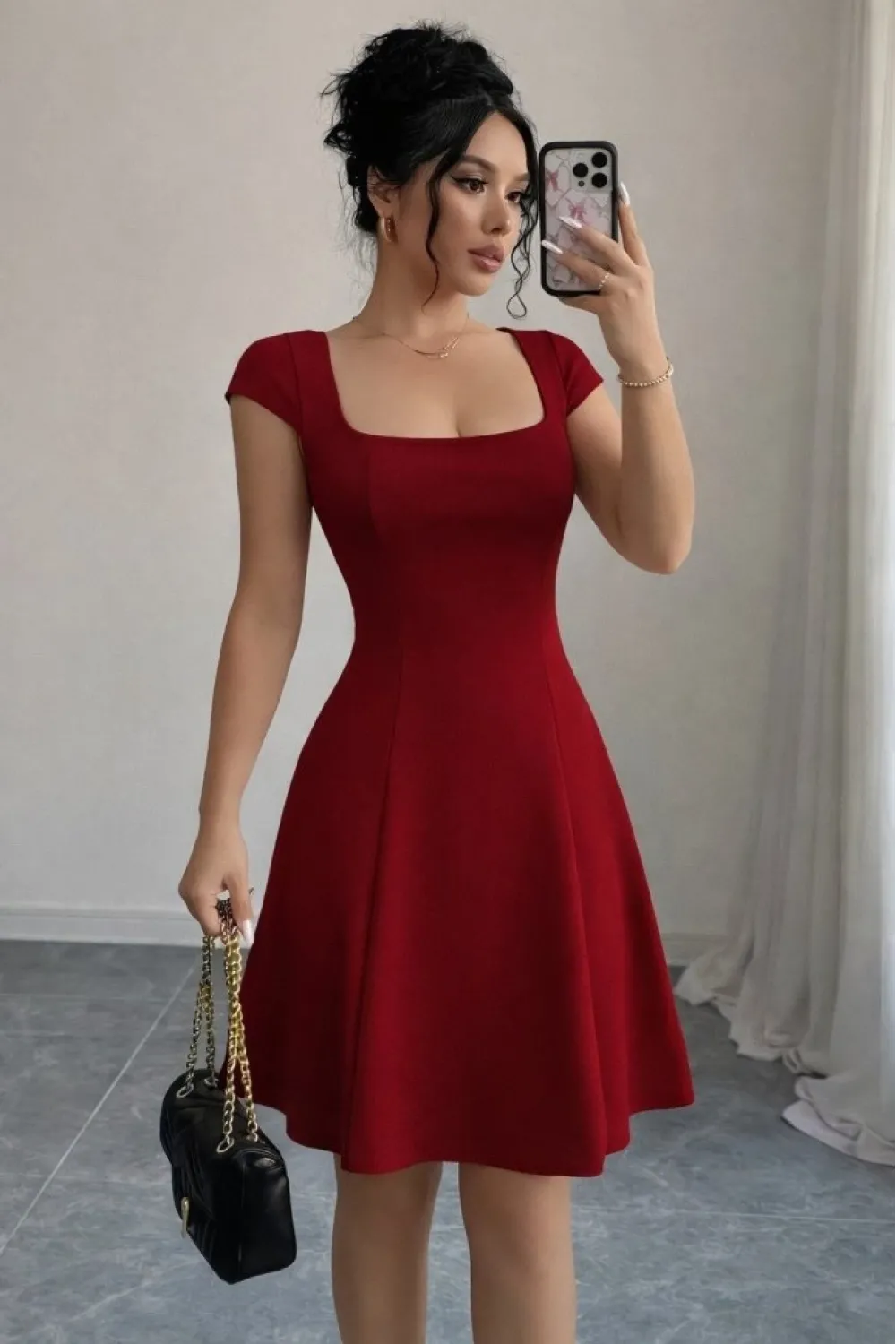 Kadın Kısa Kollu Kare Yakalı Kısa Ithal Krep Elbise