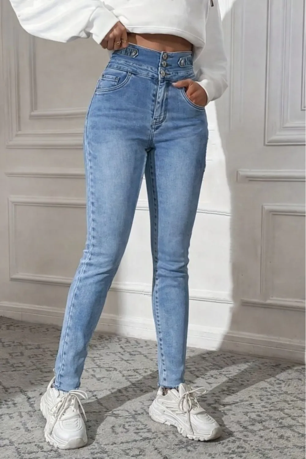 Kadın Yüksek Bel önden Düğmeli Cepli Dar Kesim Detaylı Kot Pantolon