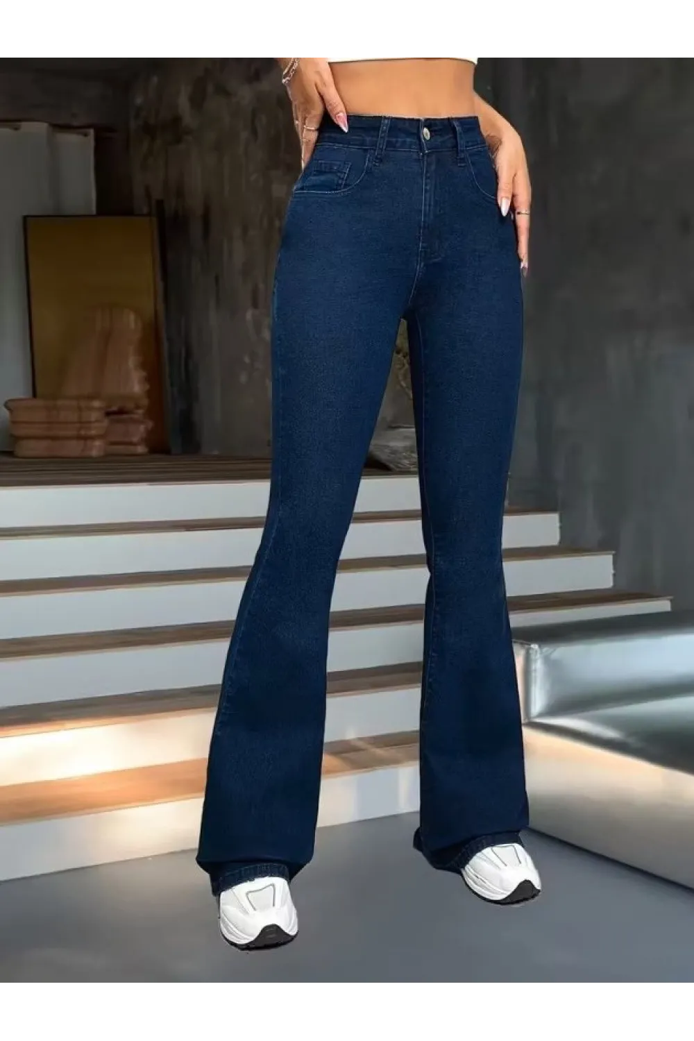 Kadın Yüksek Bel Paçaya Doğru Geniş Kot Pantolon