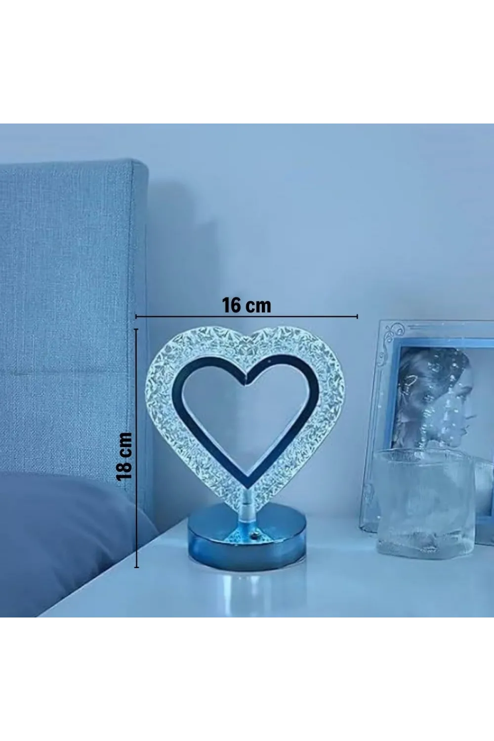 Kalp Şeklinde Kristal Led Masa Lambası – Dokunmatik, 3 Renk Işık Modlu, Şarjlı Mini Dekoratif Gece Lambası