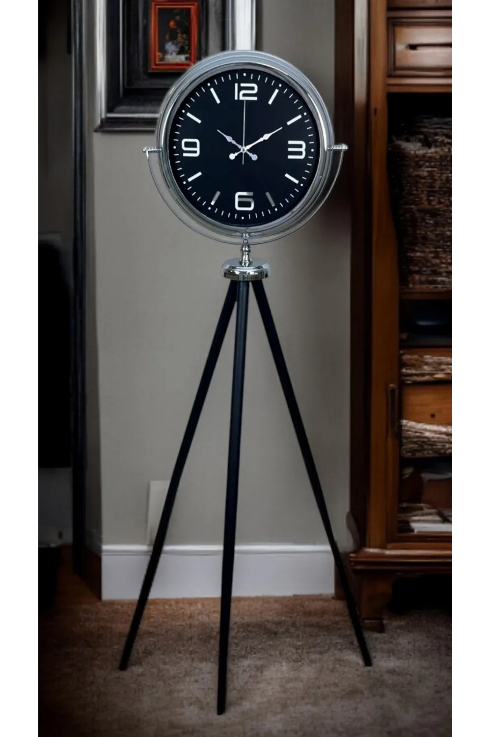 Krom Asil Tripod Ayaklı Saat