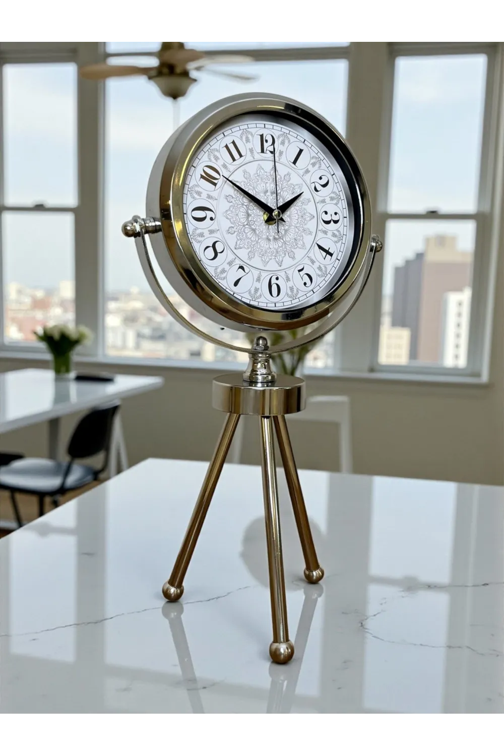 Krom Motif Tasarım Üç Ayaklı Metal Masa Saati