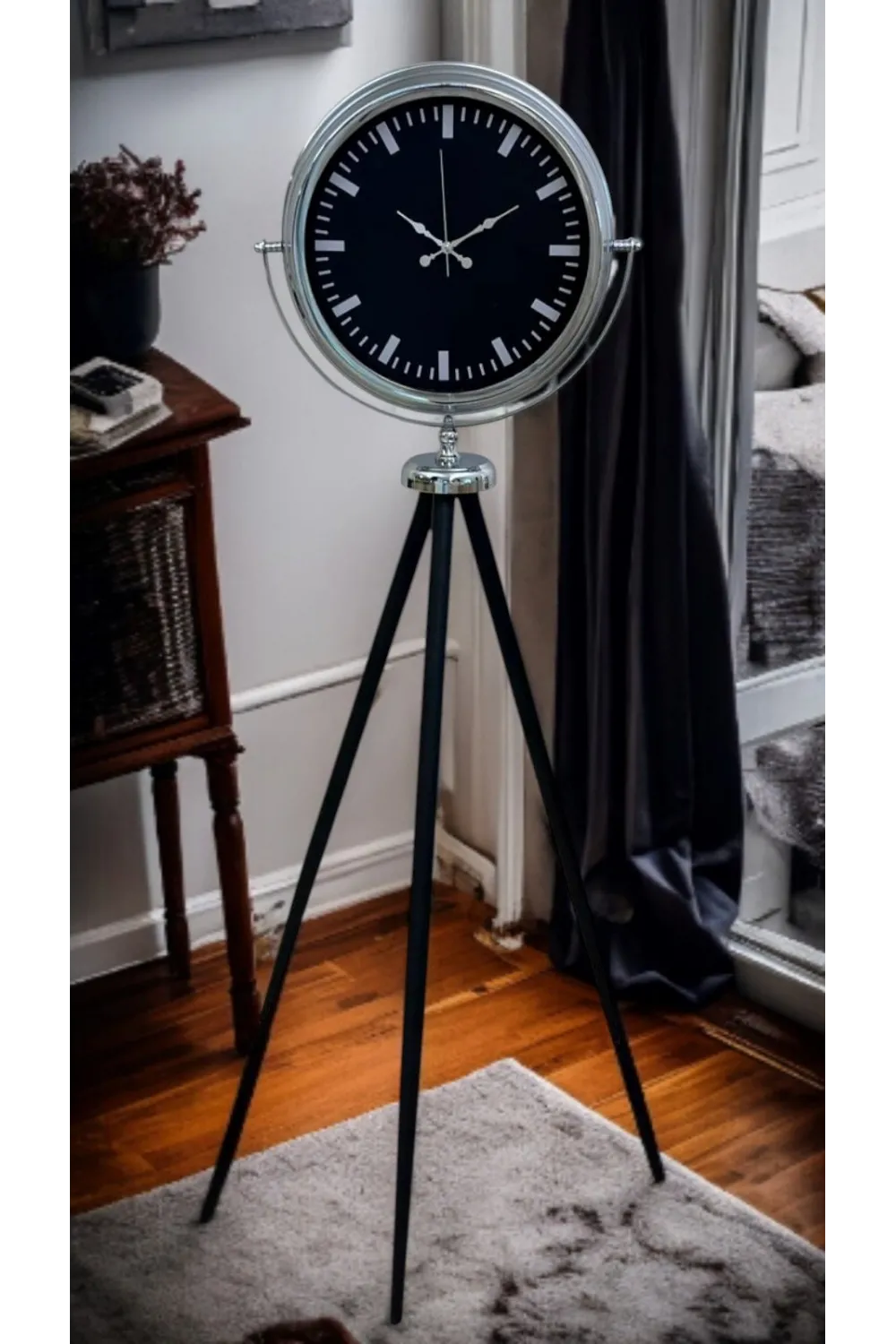 Krom Prime Modern Tripod Ayaklı Saat