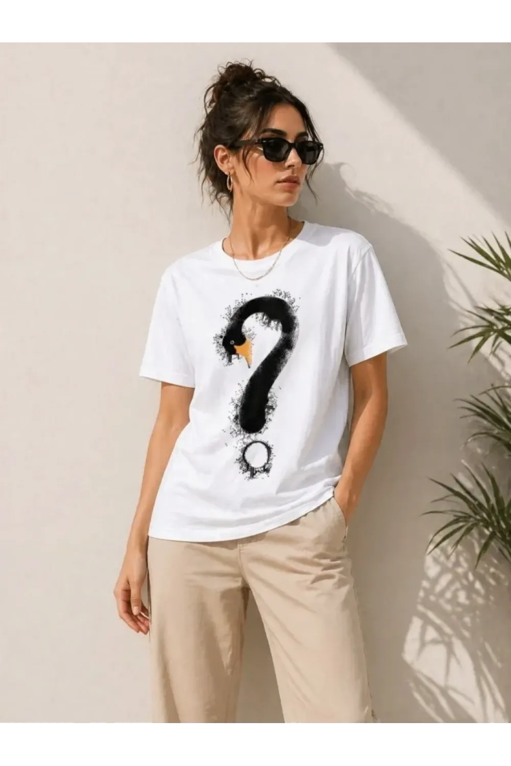 Kuğu Figürlü Soru İşareti Baskılı Tişört Kısa Kol T-Shirt - Beyaz