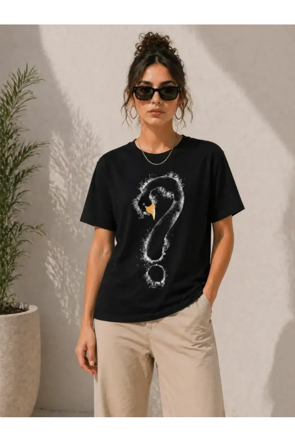 Kuğu Figürlü Soru İşareti Baskılı Tişört Kısa Kol T-Shirt - Siyah