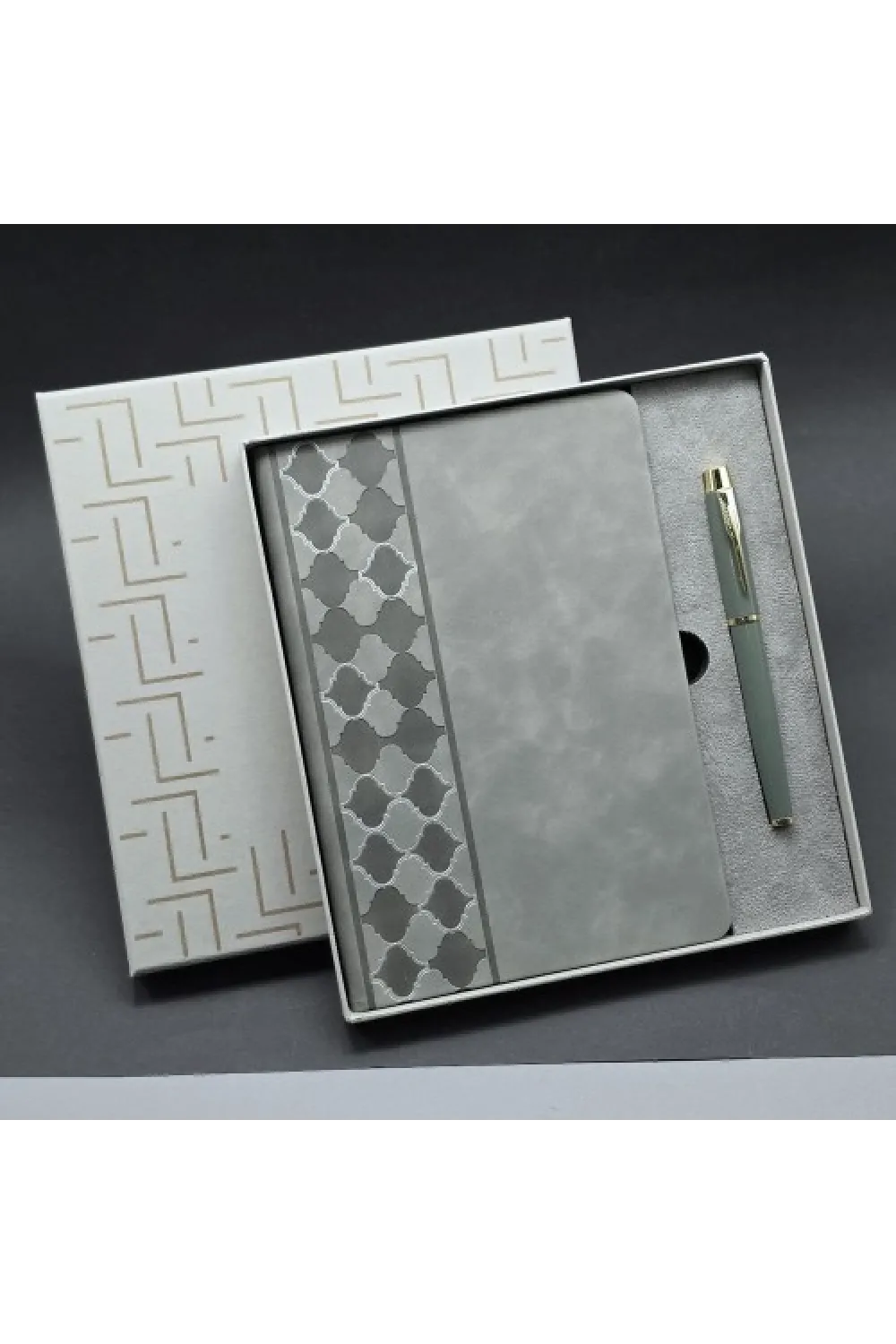 Kutulu Gri Defter Ve Metal Kalem Seti