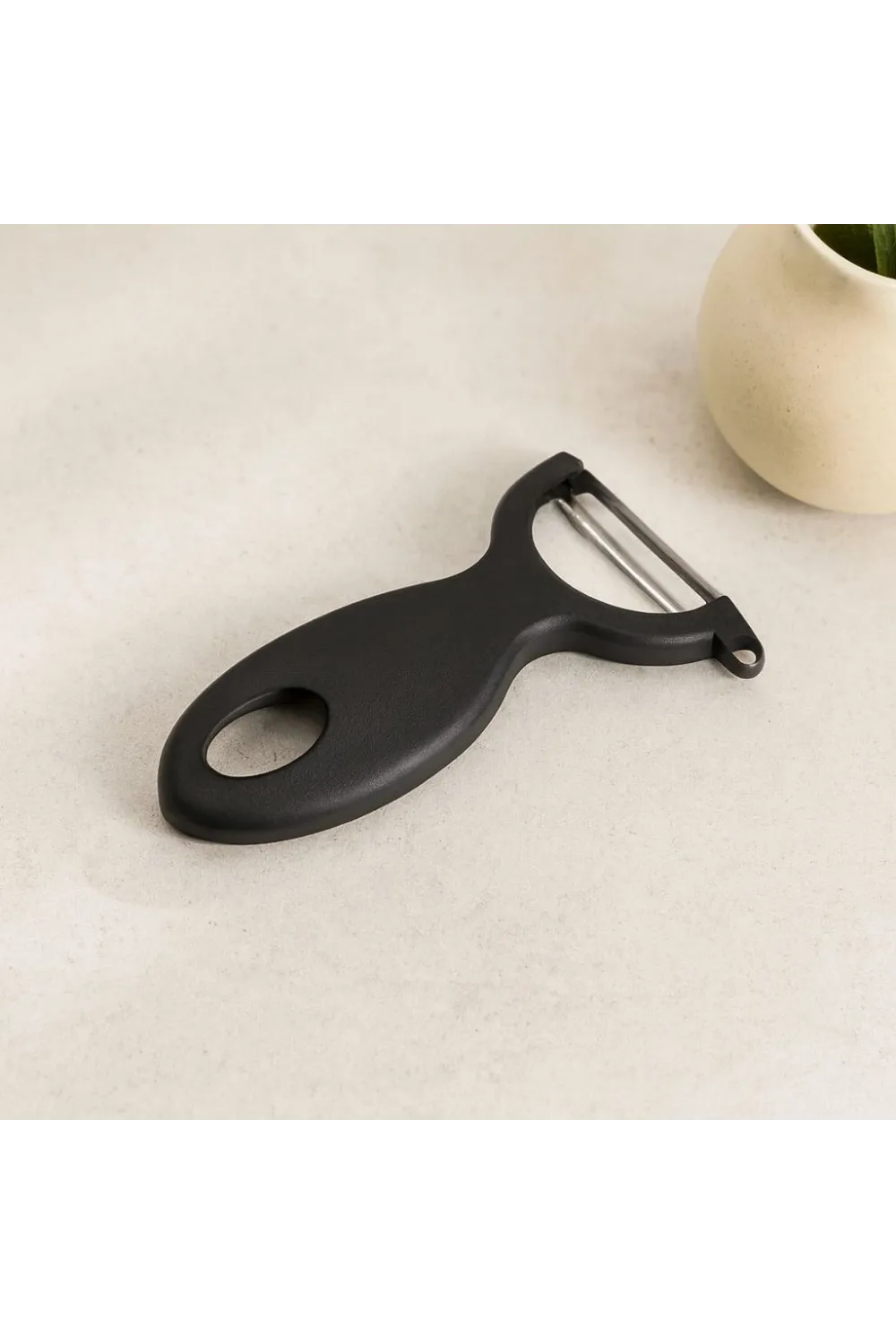 L-00834 Soyacak Siyah Plastik Saplı
