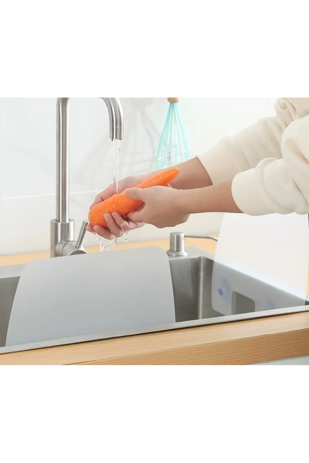 Lavabo ve Ocak Sıçrama Önleyici Vantuzlu Kalkan