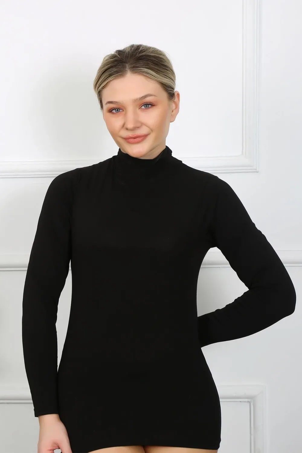  Bayan Uzun Kol Boğazlı Body Siyah