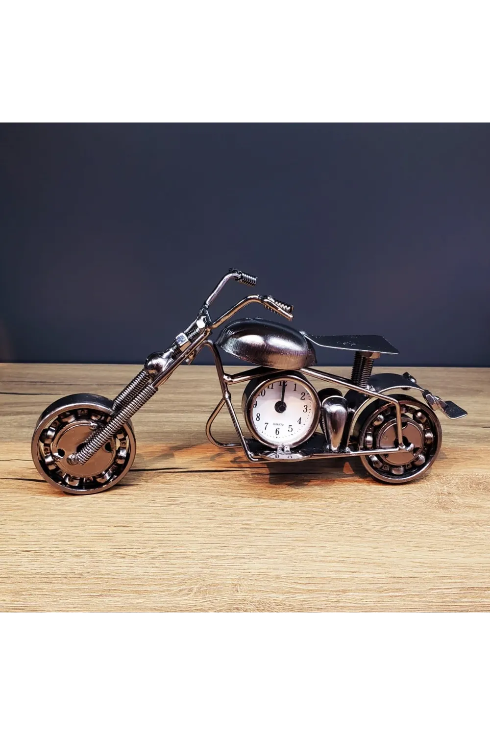 Masaüstü Dekoratif Metal Motor Saat