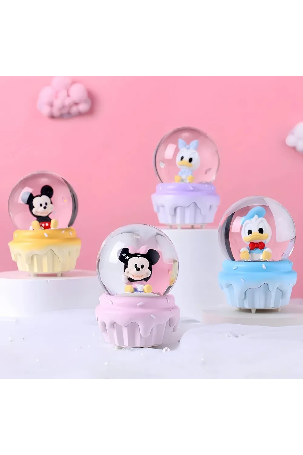 Mickey Mouse Işıklı Kar Küresi 9 Cm IEG3112