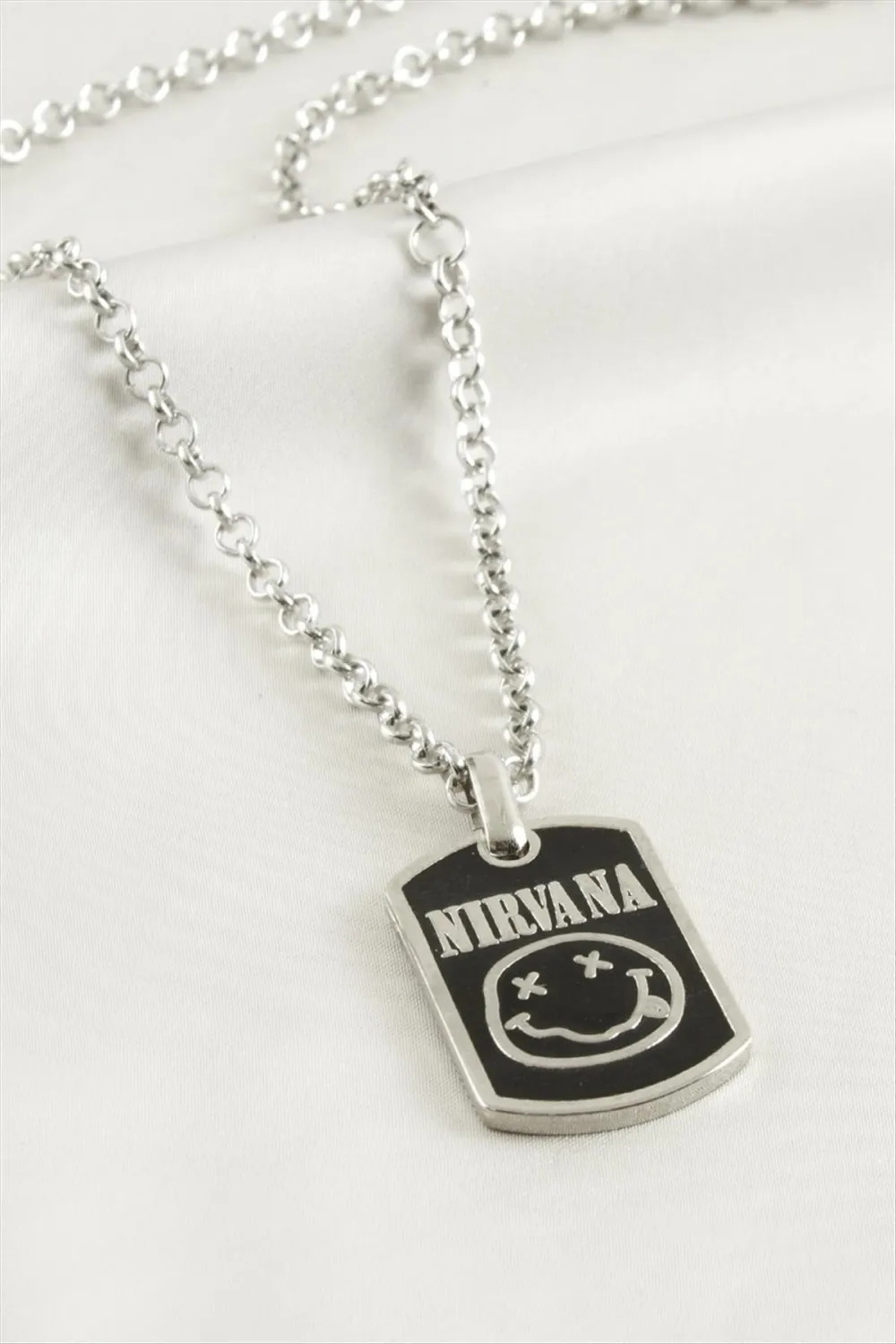 Nirvana Erkek Kolye