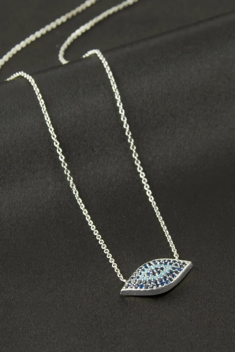Oval Nazar Zirkon Taşlı Kolye