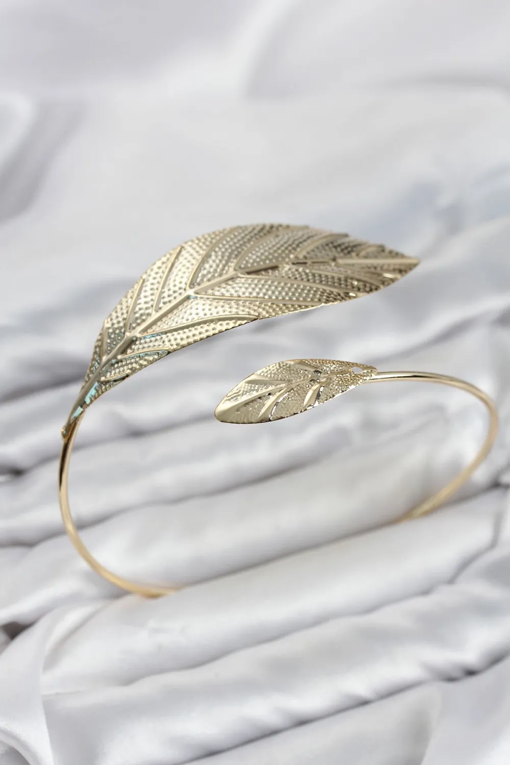 Pazu Bileklik Gold Renk Pirinç Yaprak Model