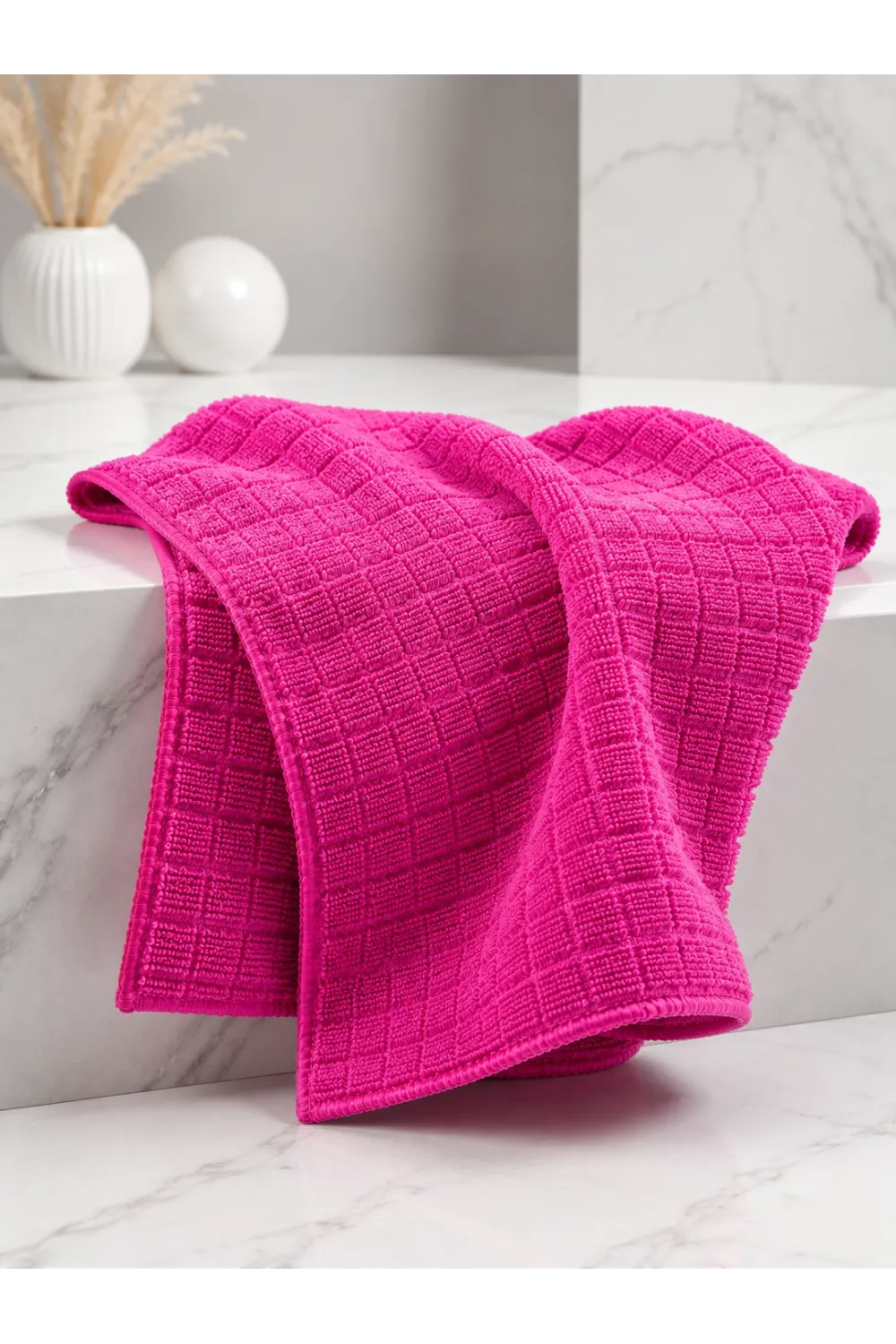 Pembe Kareli Bez