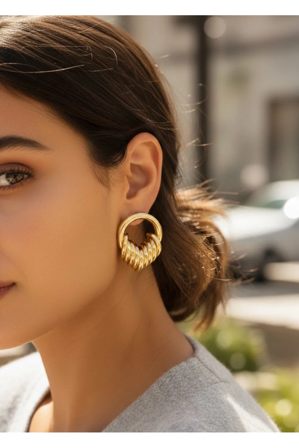 Pirinç Gold Renk Halka Sarmal Model Vintage Kadın Küpe