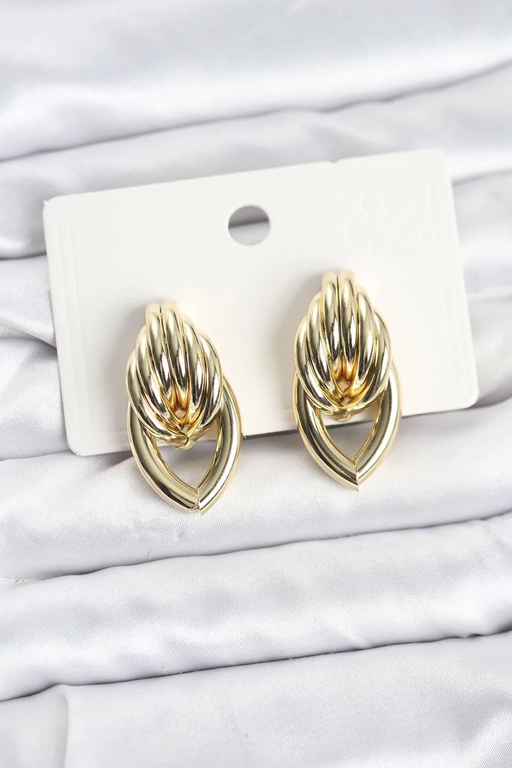 Pirinç Gold Renk Sarmal Damla Model Vintage Kadın Küpe