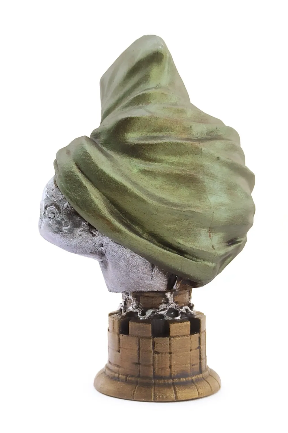 Polyester Dr. Doom Figürü