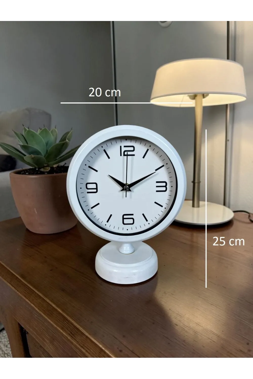 Premium Beyaz 25 x 20 Cm Metal Masa Saati