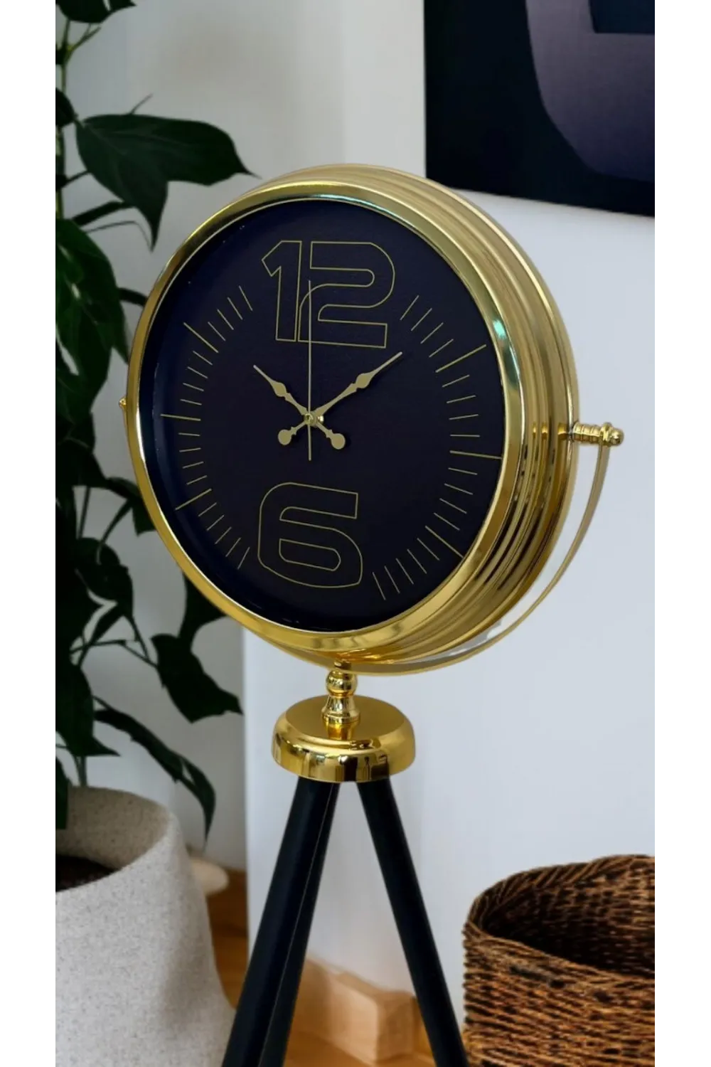 Prime Gold Şık Tripod Ayaklı Saat