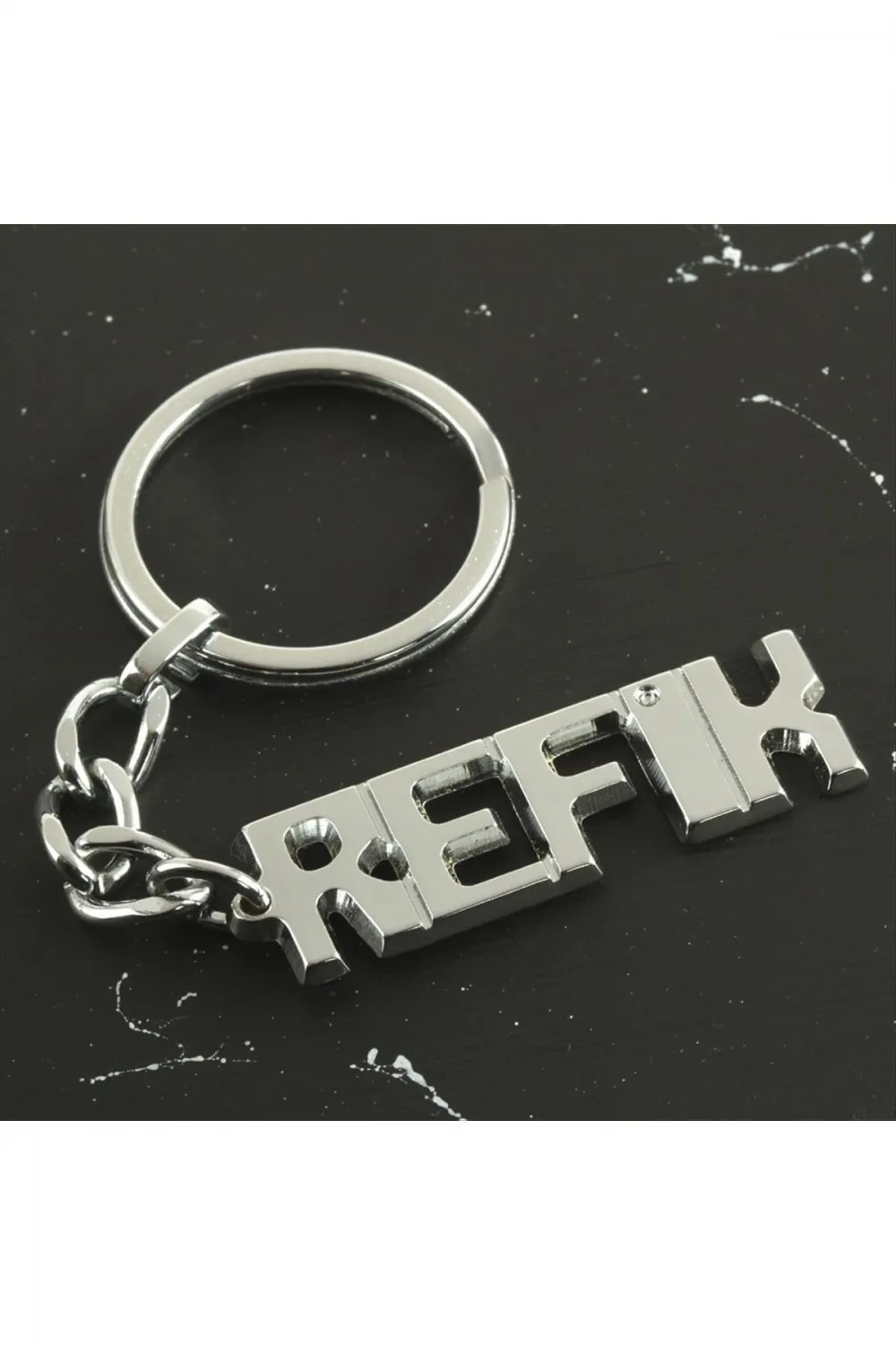 Refik İsimli Anahtarlık