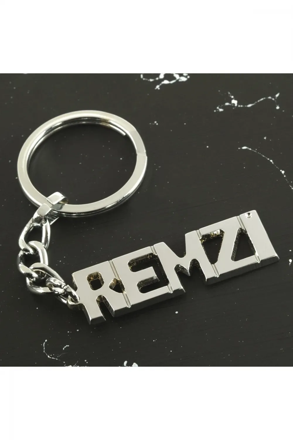 Remzi İsimli Anahtarlık