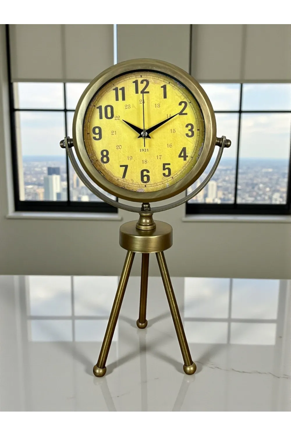 Retro Antique Üç Ayaklı Metal Eskitme Masa Saati