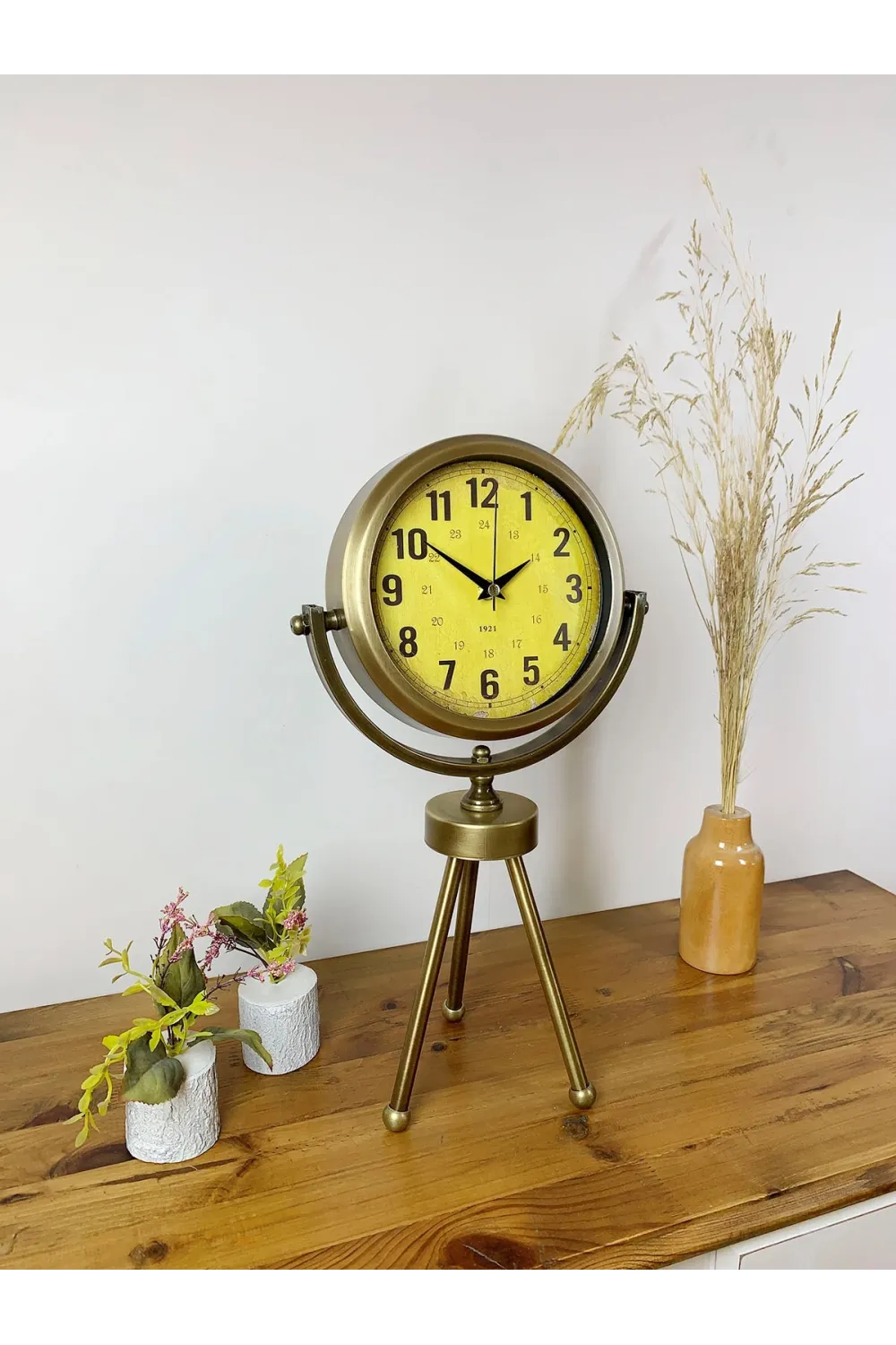 Retro Antique Üç Ayaklı Metal Eskitme Masa Saati