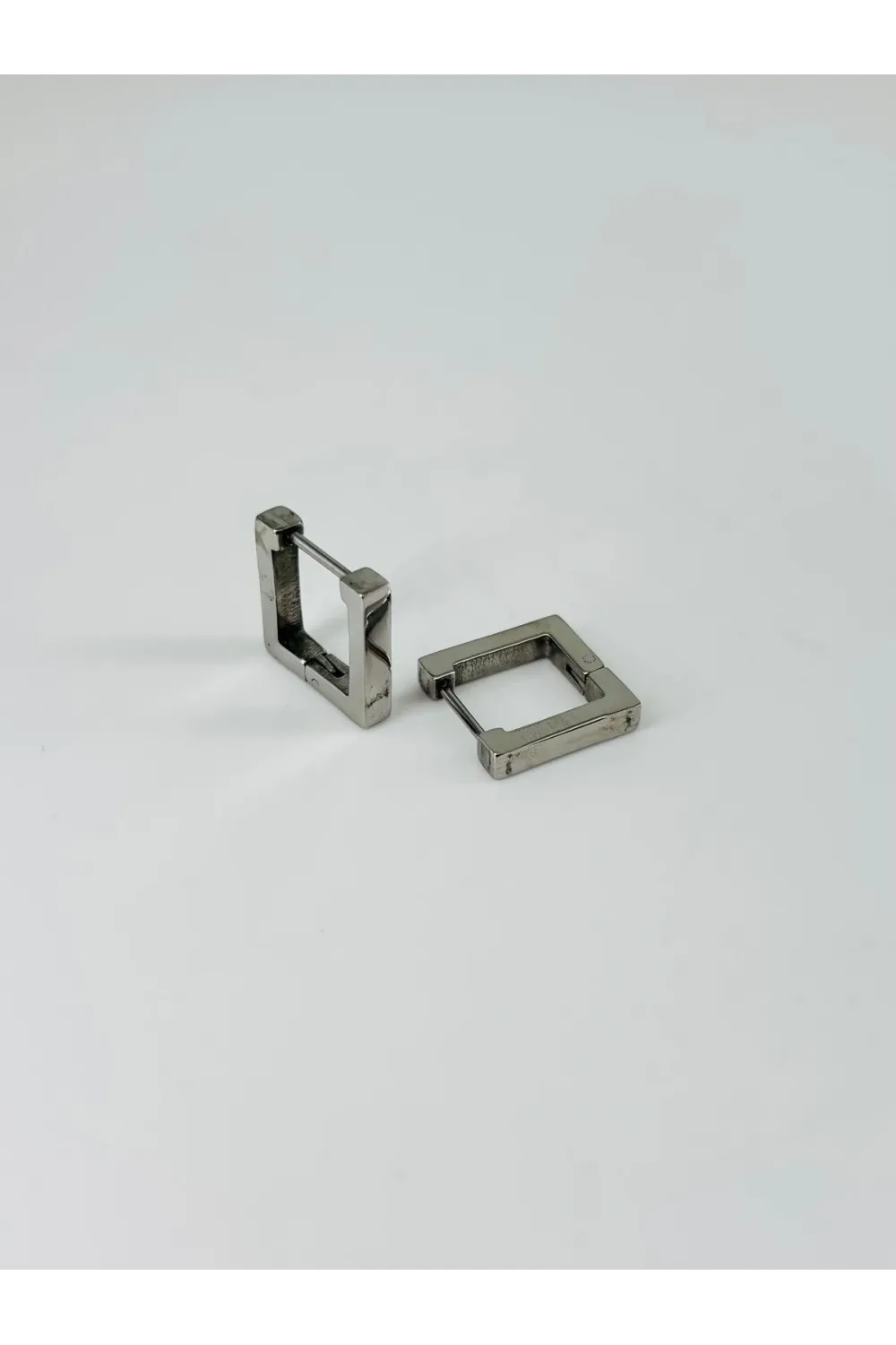Rodyum   Çelik Erkek Küpe Çap (9 Mm) Kalınlık (3 Mm) - Ekp0022