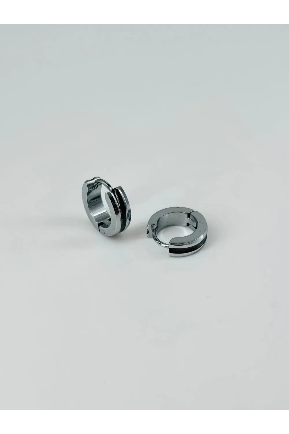 Rodyum Ve Siyah  Çelik Erkek Küpe Çap (9 Mm) Kalınlık (4 Mm) - Ekp0008
