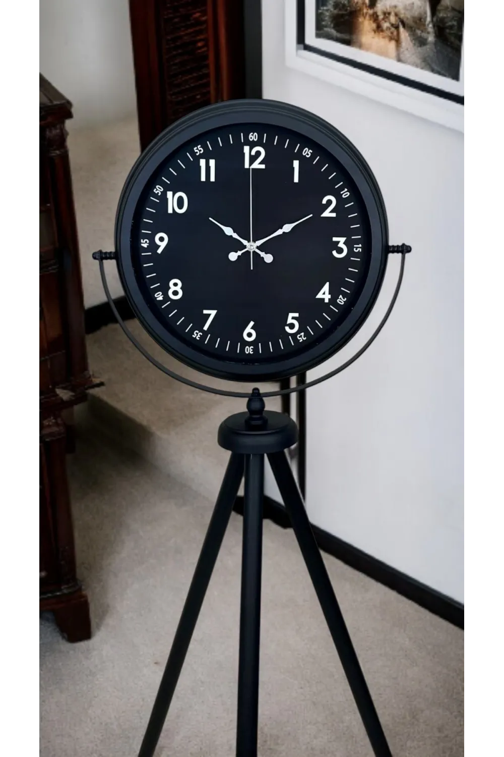 Royal Black Tripod Ayaklı Modern Tasarım Saat