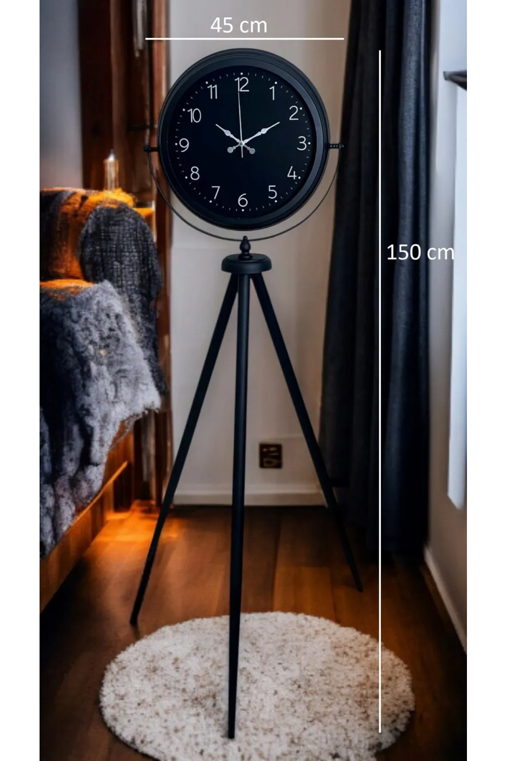Sade Siyah Tripod Ayaklı Saat