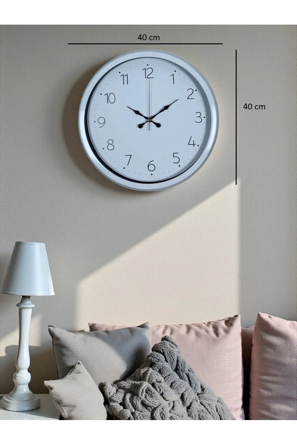 Sade Tasarım Beyaz 40 Cm Metal Standart Duvar Saati
